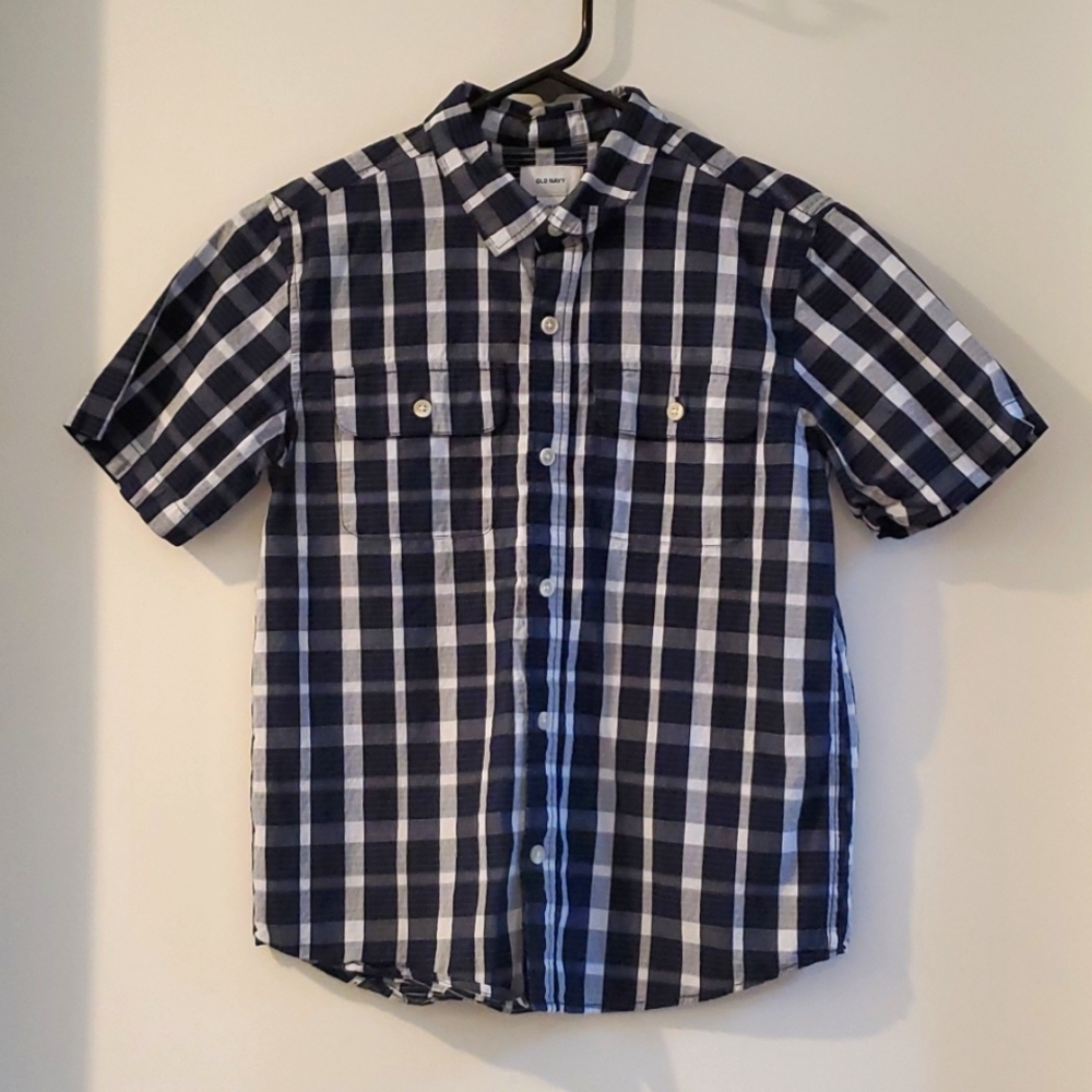 Old Navy button down short sleeve shirt, Size 10-12